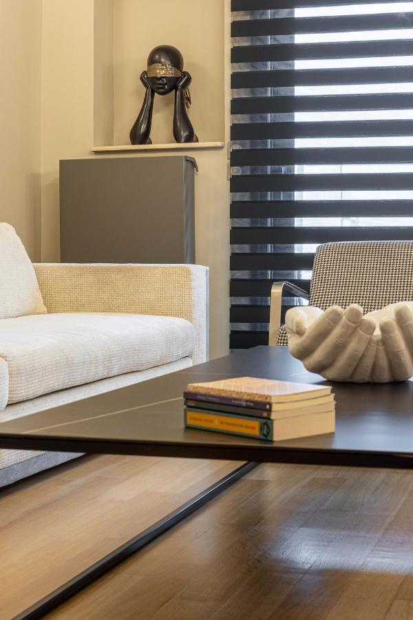 Iconic Salonica Seafront Apartment *