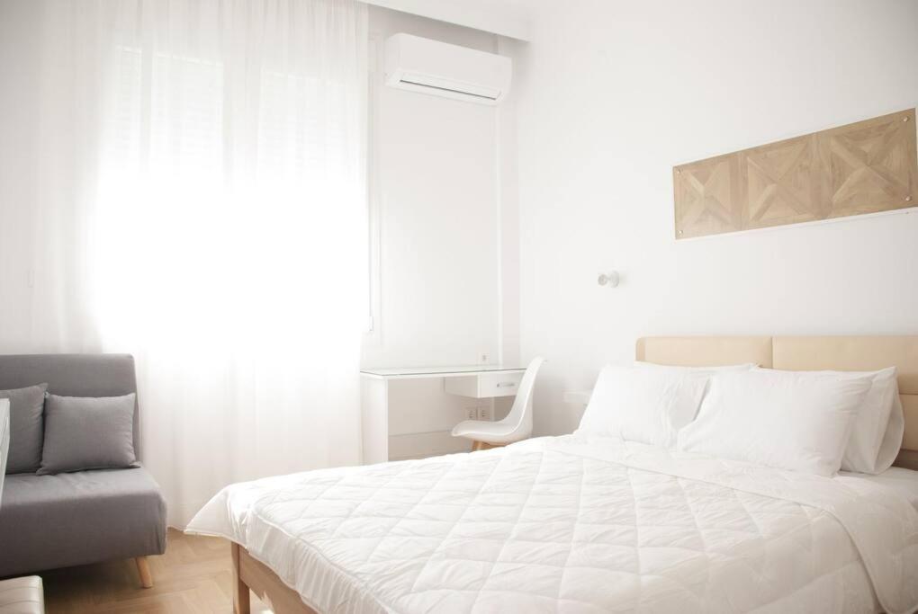Eclectic Design #01 In Aristotelous Apartment *