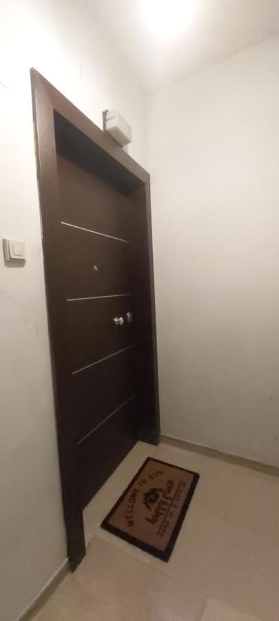 Sky Nomads Apartment