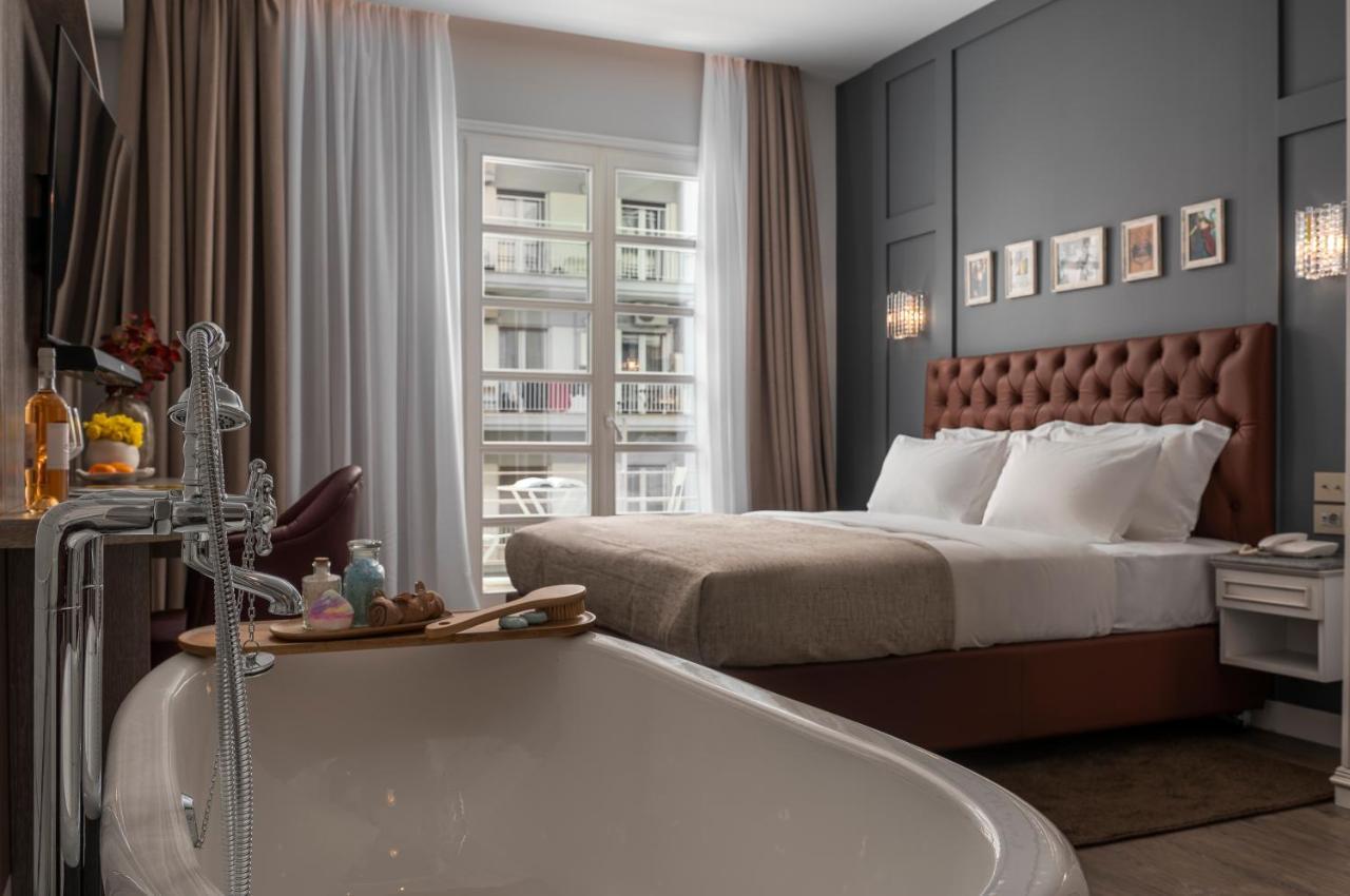 No 39 Svolou Apartment