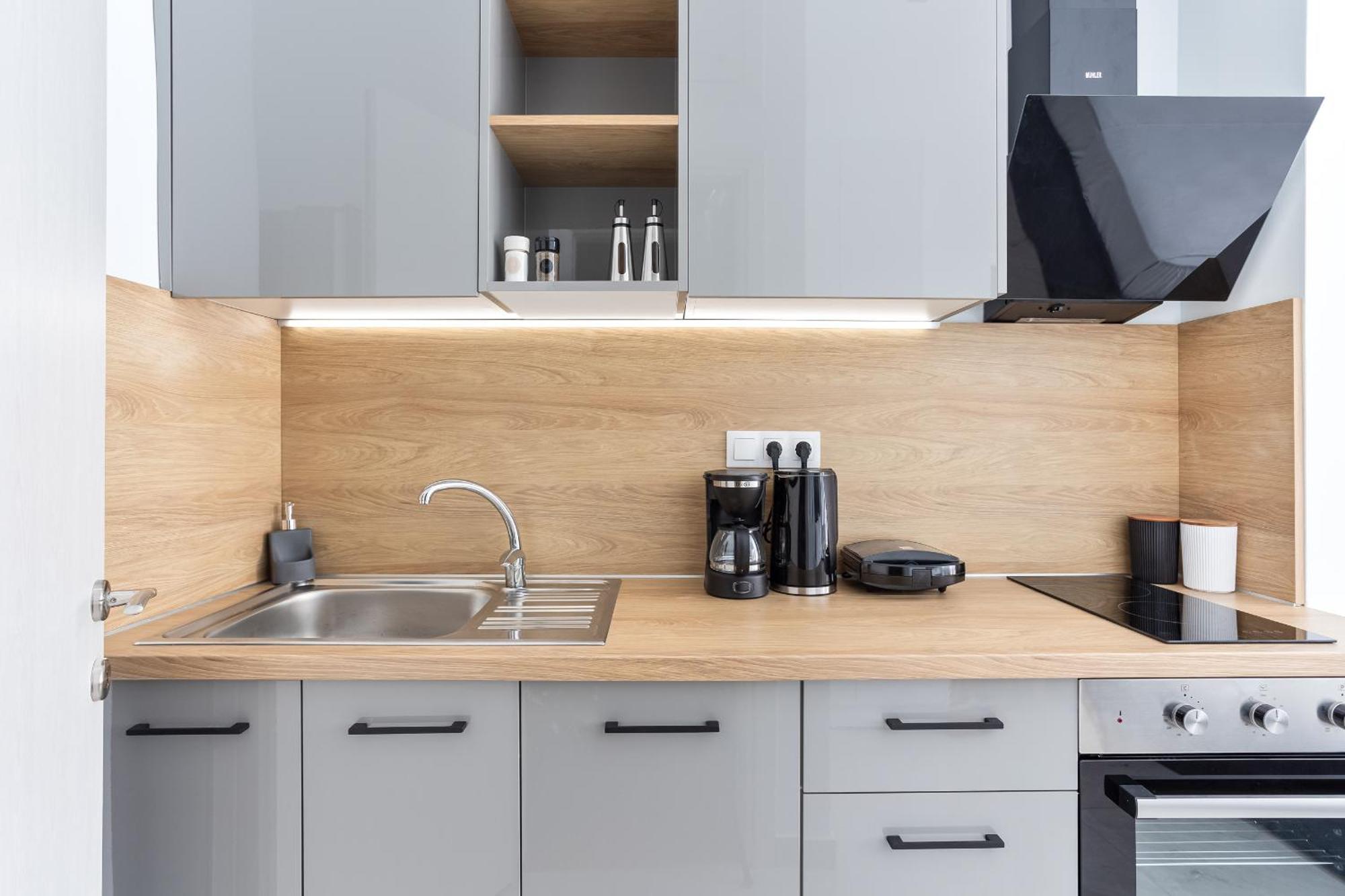 New Glamorous In Downtown Apartment
