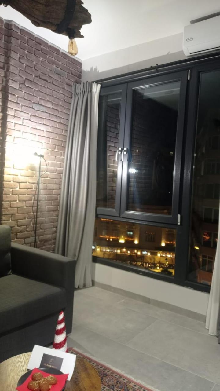 Apartment Ellis