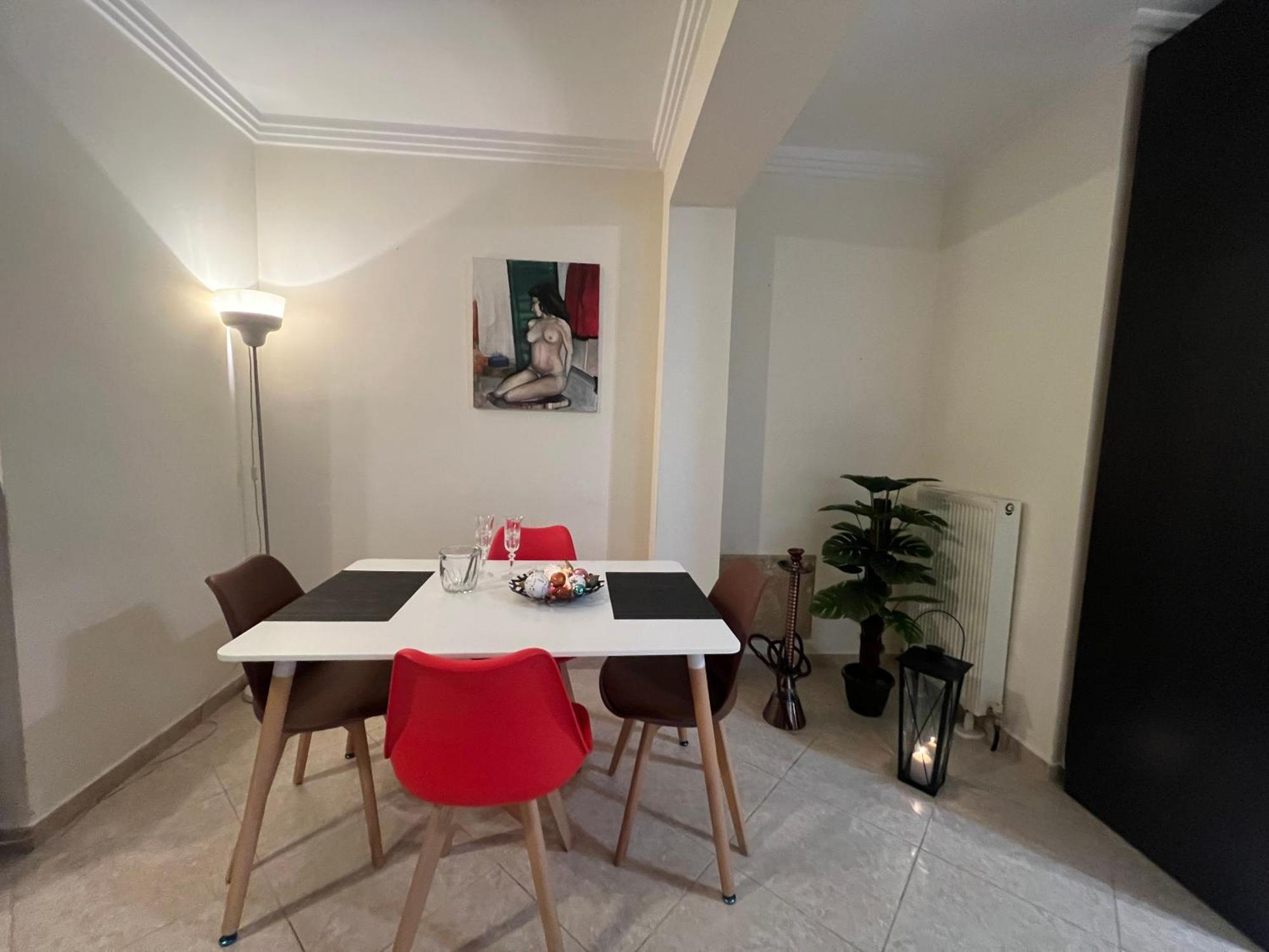 Quirky & Classy Flat In Salonika Căn hộ