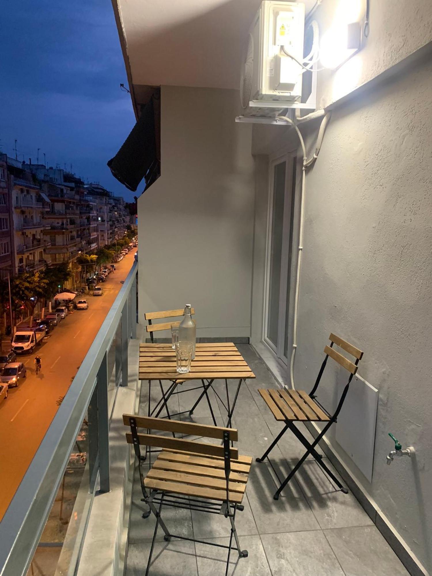 Lux , 3 Full Extra , Center Thessaloniki