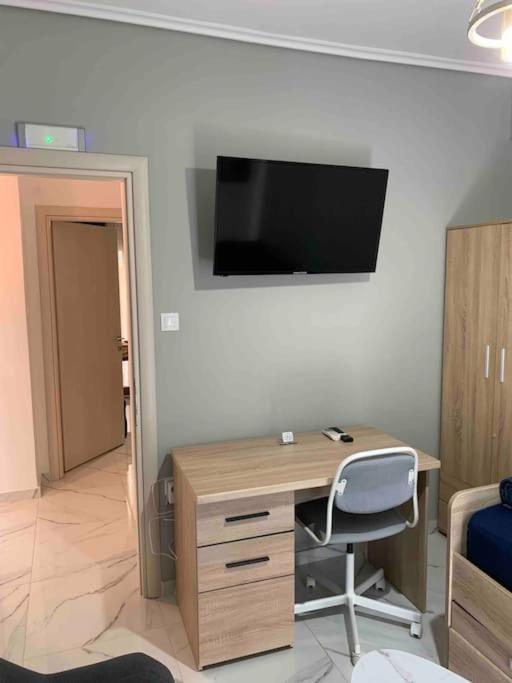 Lux , 3 Full Extra , Center * Thessaloniki