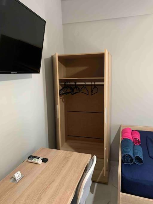 Lux , 3 Full Extra , Center * Thessaloniki