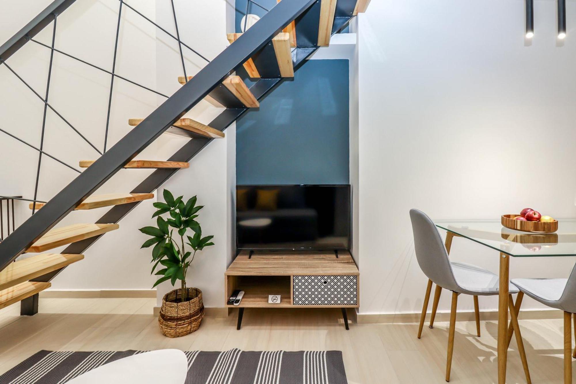 Click Memory And Loft Next To Center * Thessaloniki