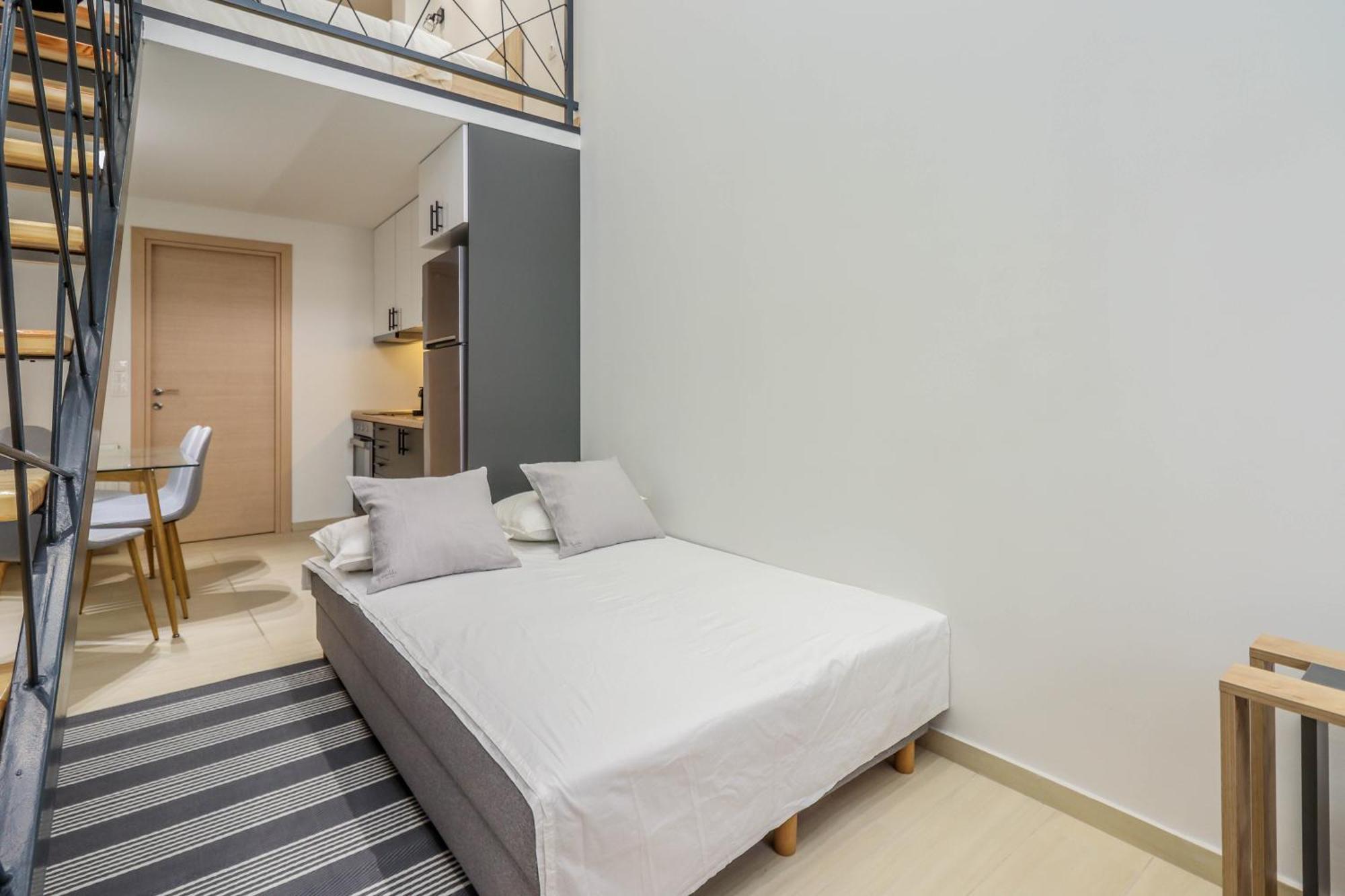 Click Memory And Loft Next To Center Apartment *