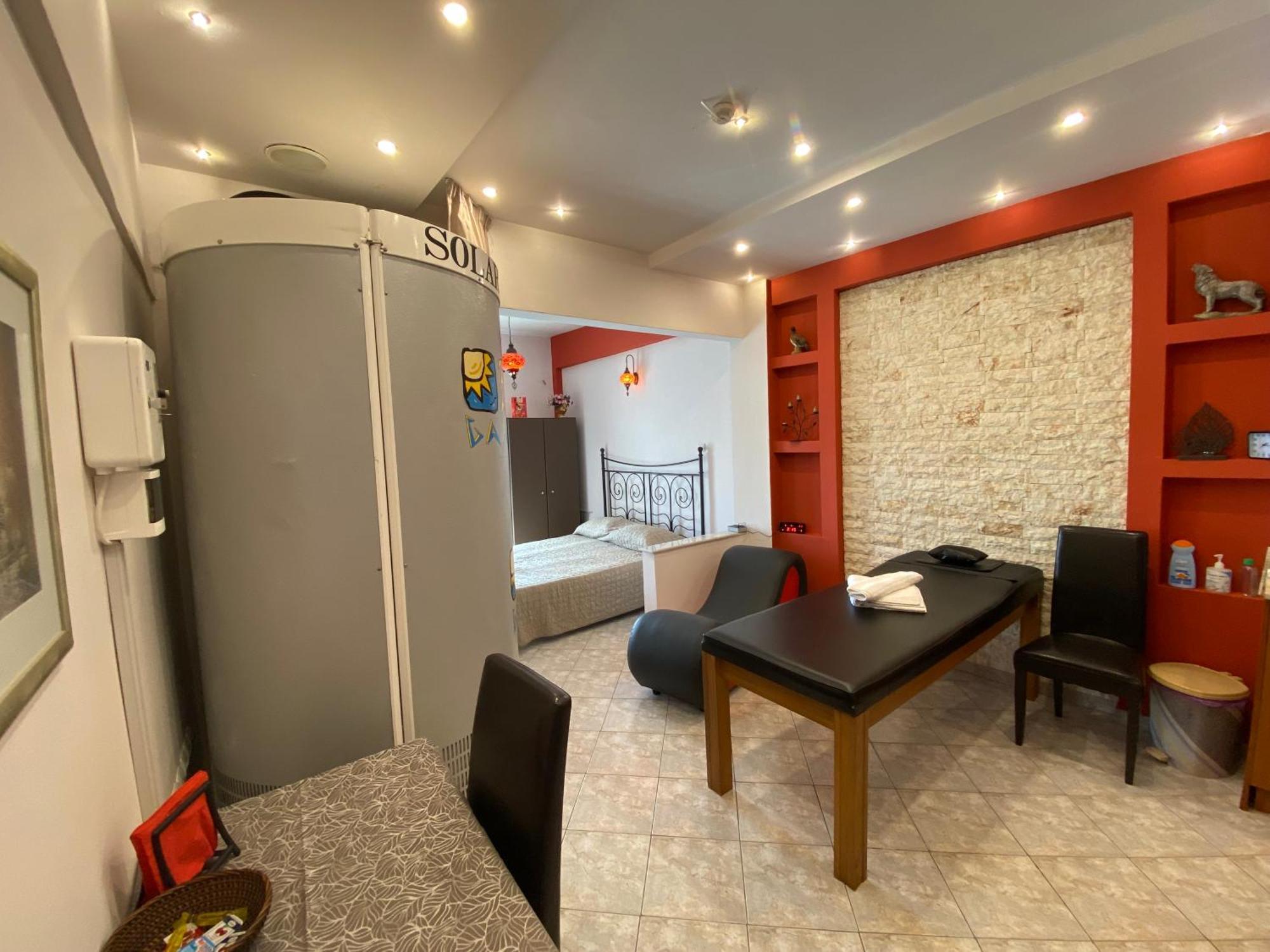 Afroditi Solarium/massage
