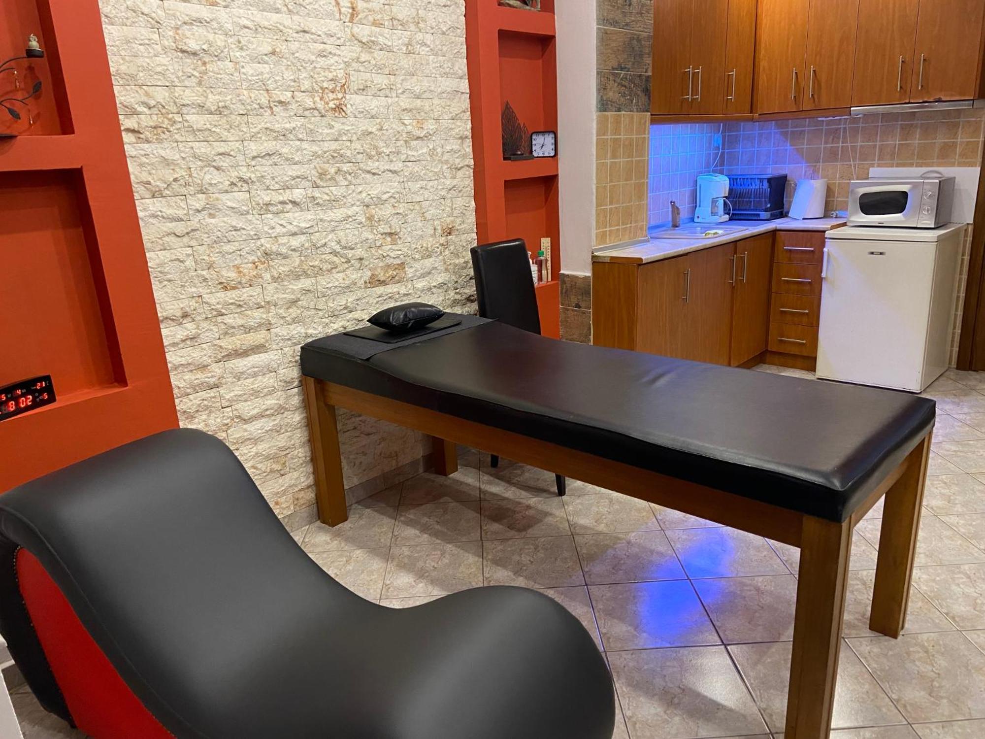 Afroditi Solarium/massage
