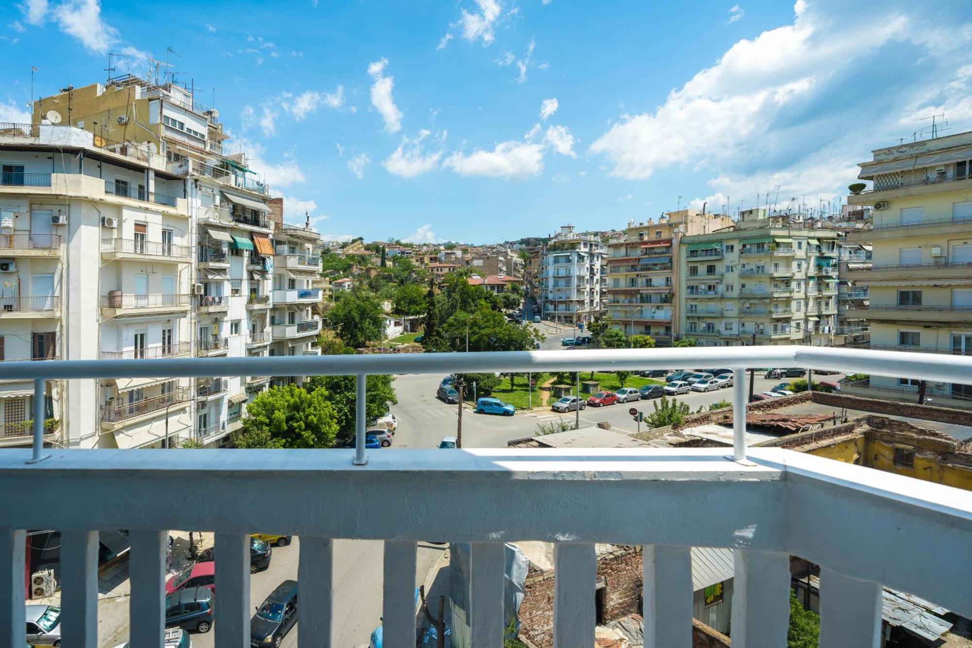 White Luxury Appartement Thessaloniki