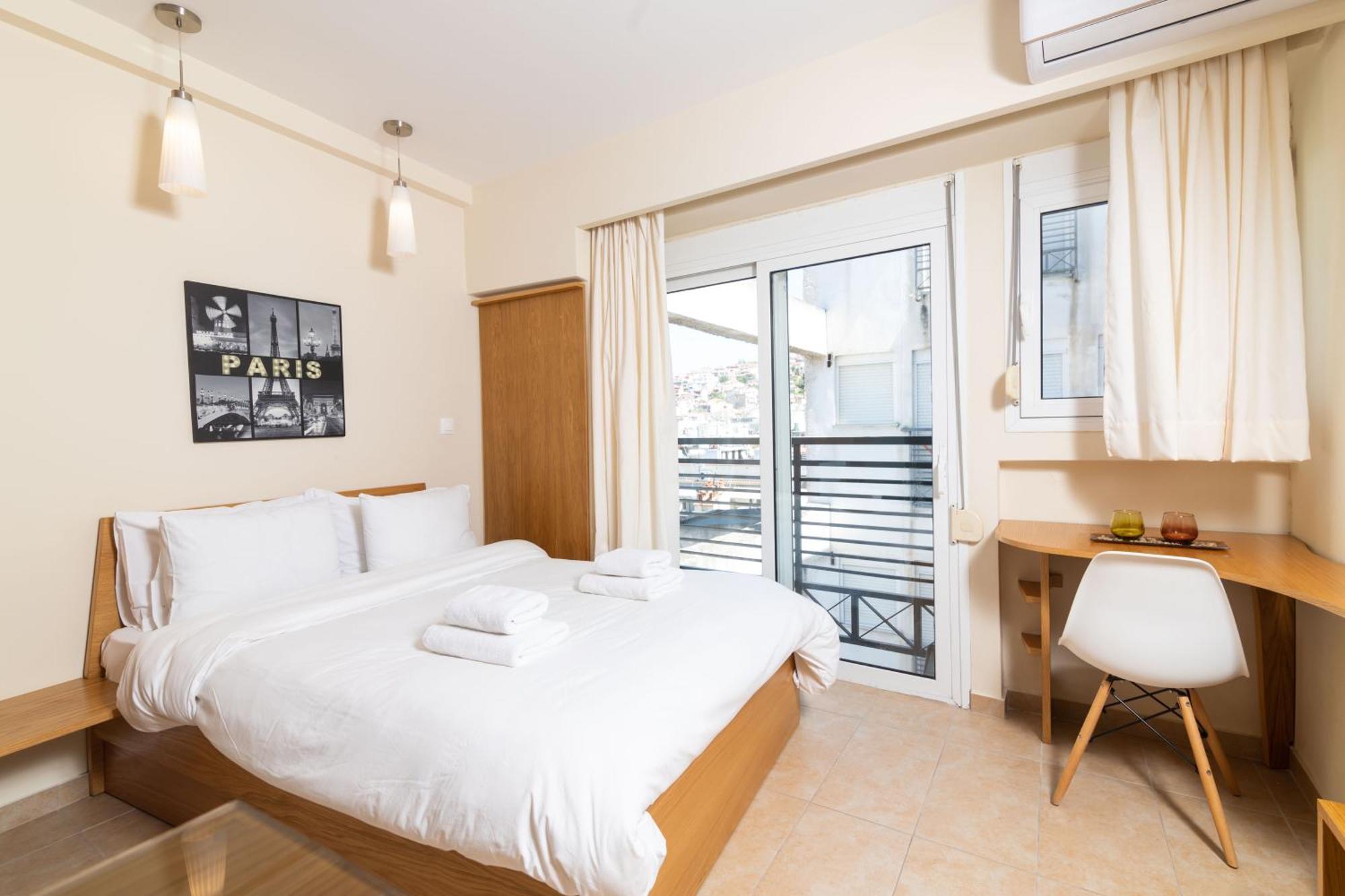 F & B Collection - Kassandrou Apartment *
