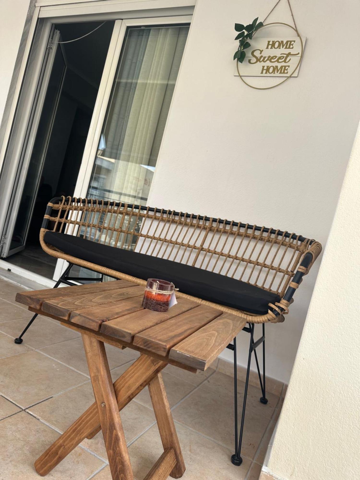 στο δεύτερο όροφο Apartment *