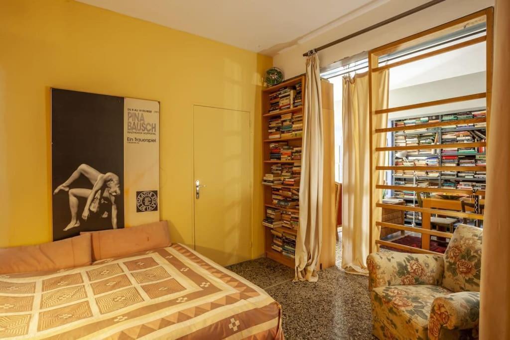 Greek Retro Decor & Wesanderson's Movies Design Căn hộ