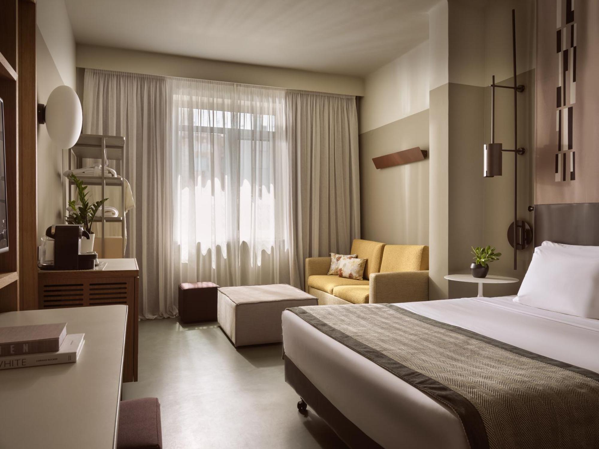 Hotel City 4*