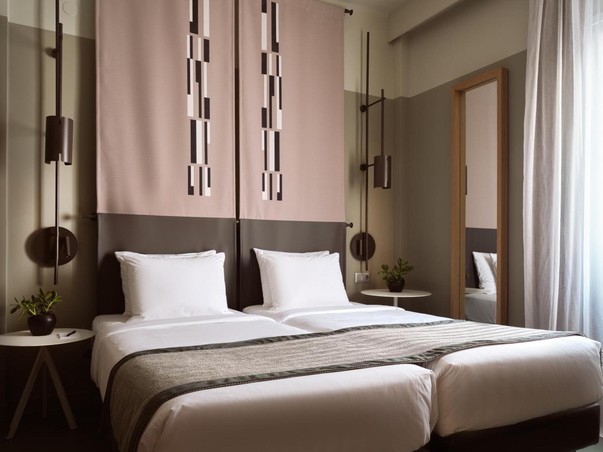 City Hotel 4*