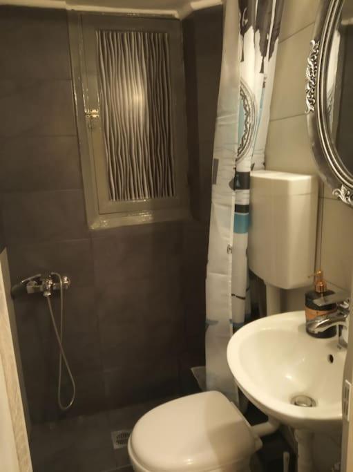 Up To 5 Guests - Cosy Apt In The Center! * Selanik