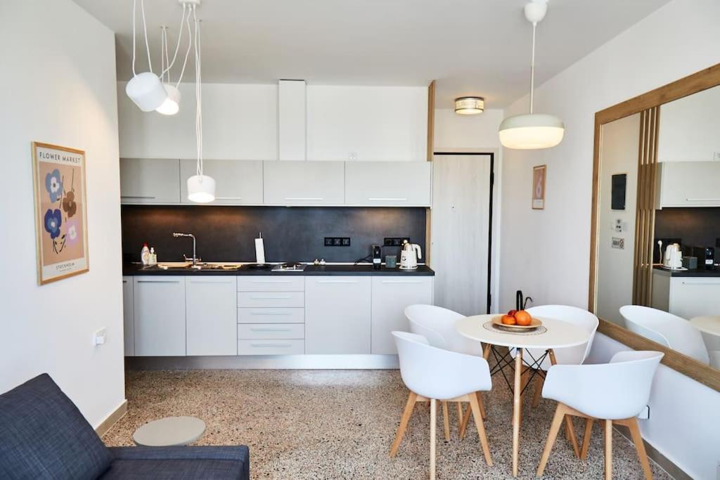 Crispi Luxury & Spacious Apt-sour Sisters Apts * Thessaloniki