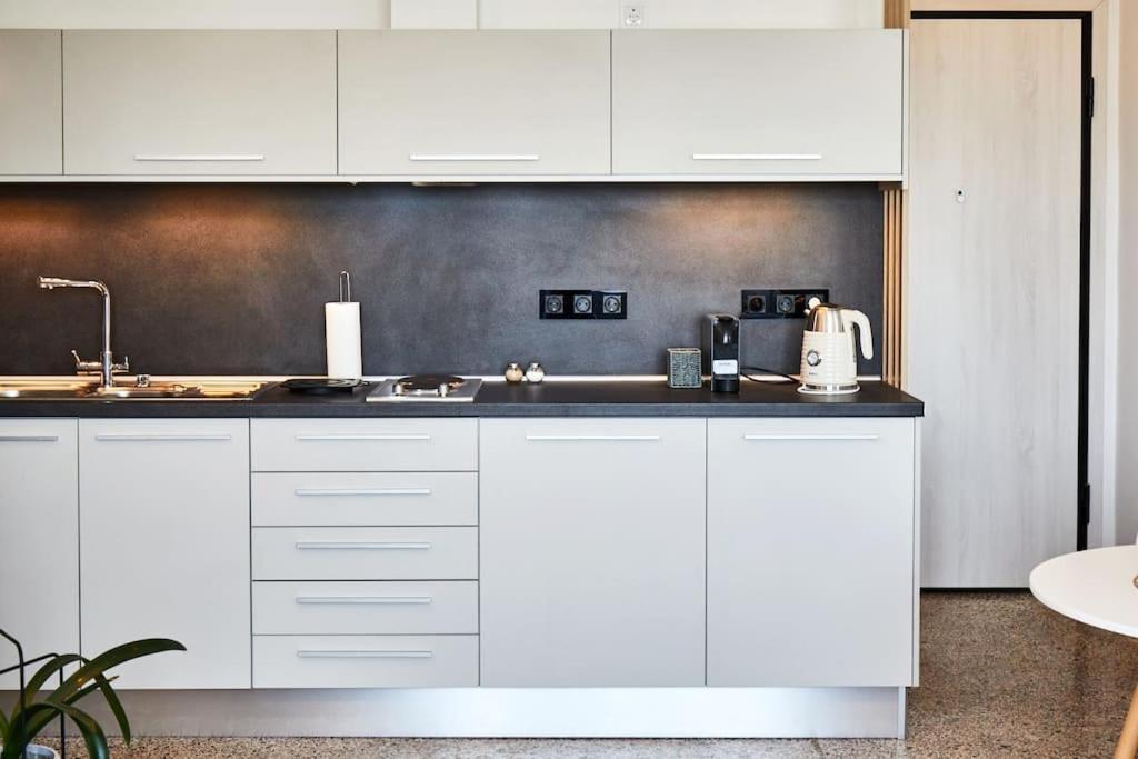 Crispi Luxury & Spacious Apt-sour Sisters Apts * Thessaloniki