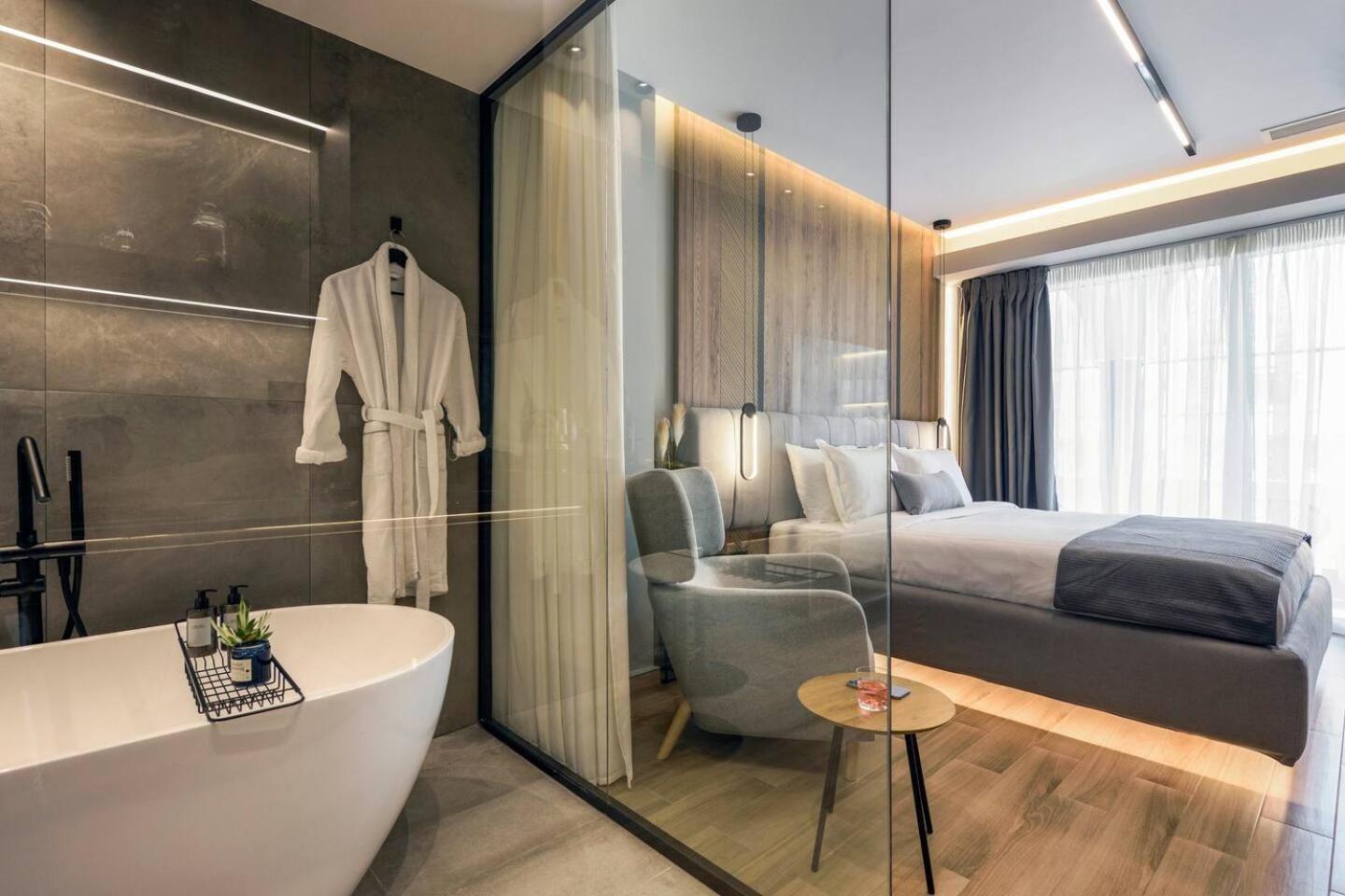 Aristotelian Virtues - Agapi Apartment Thessaloniki