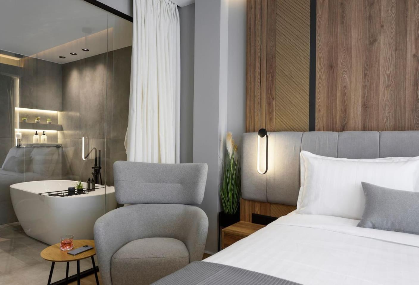 Aristotelian Virtues - Agapi Apartment *