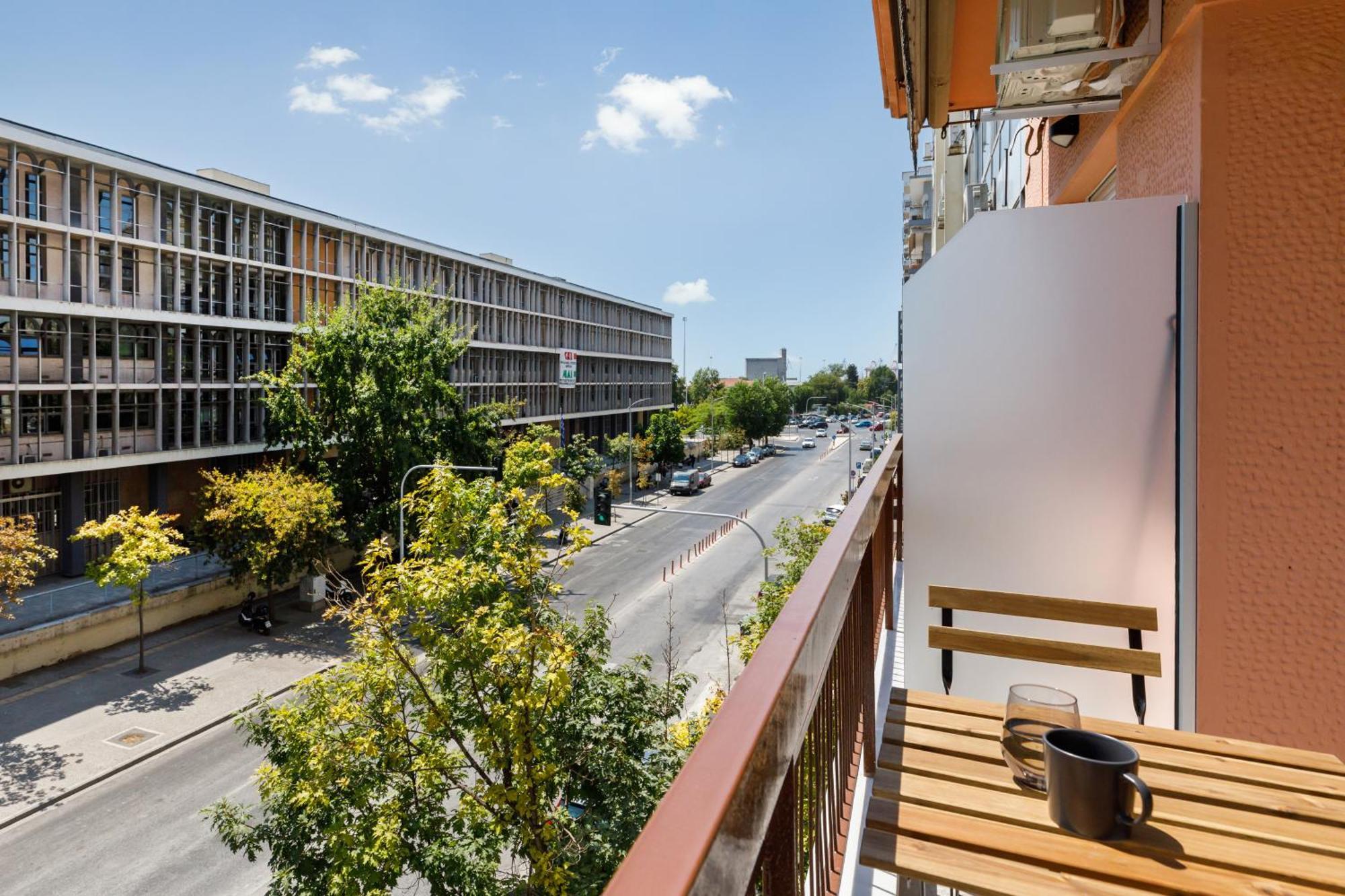 Lyon By Alchemia Parking Thessaloniki