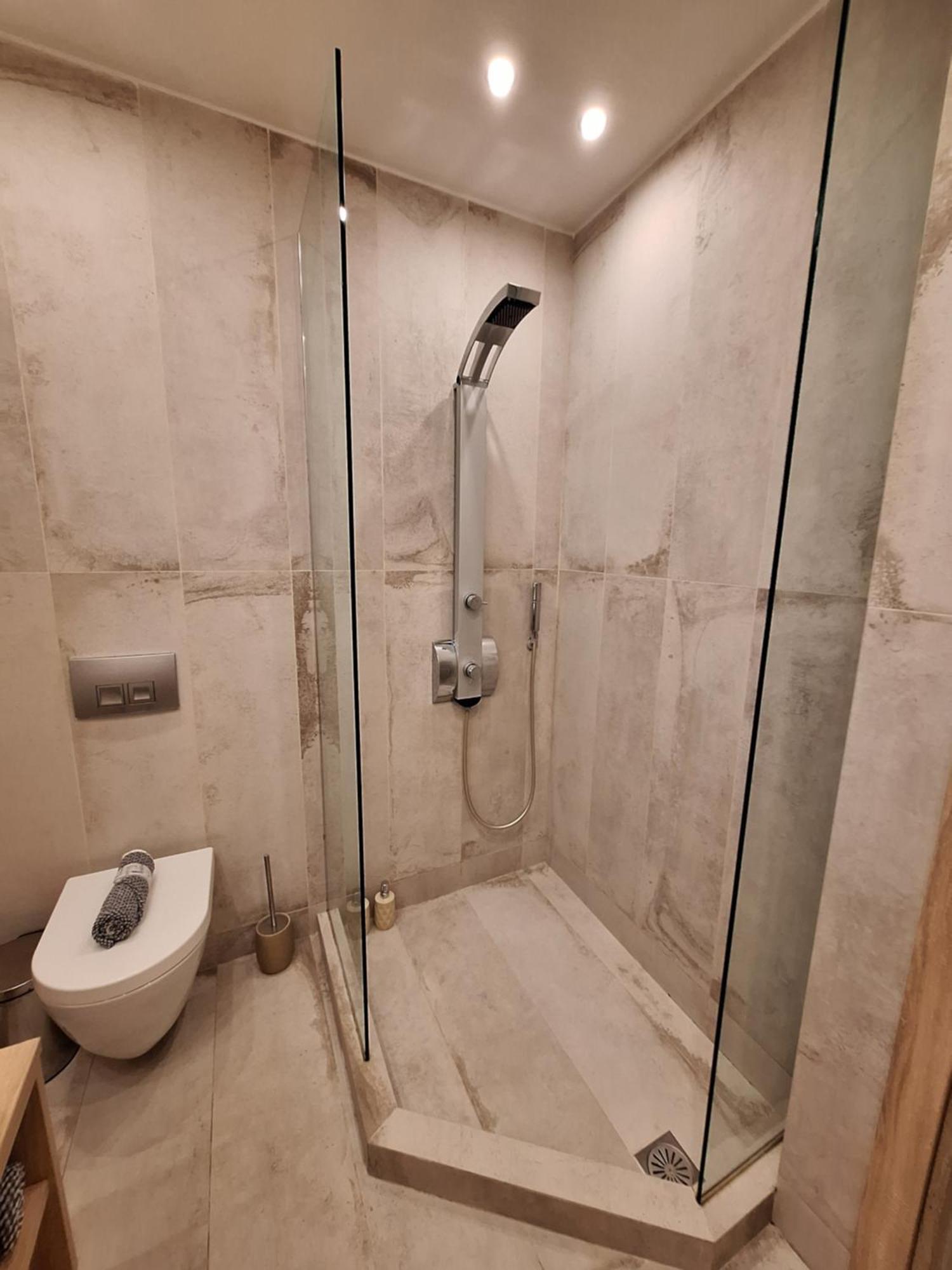 G & G Apartment