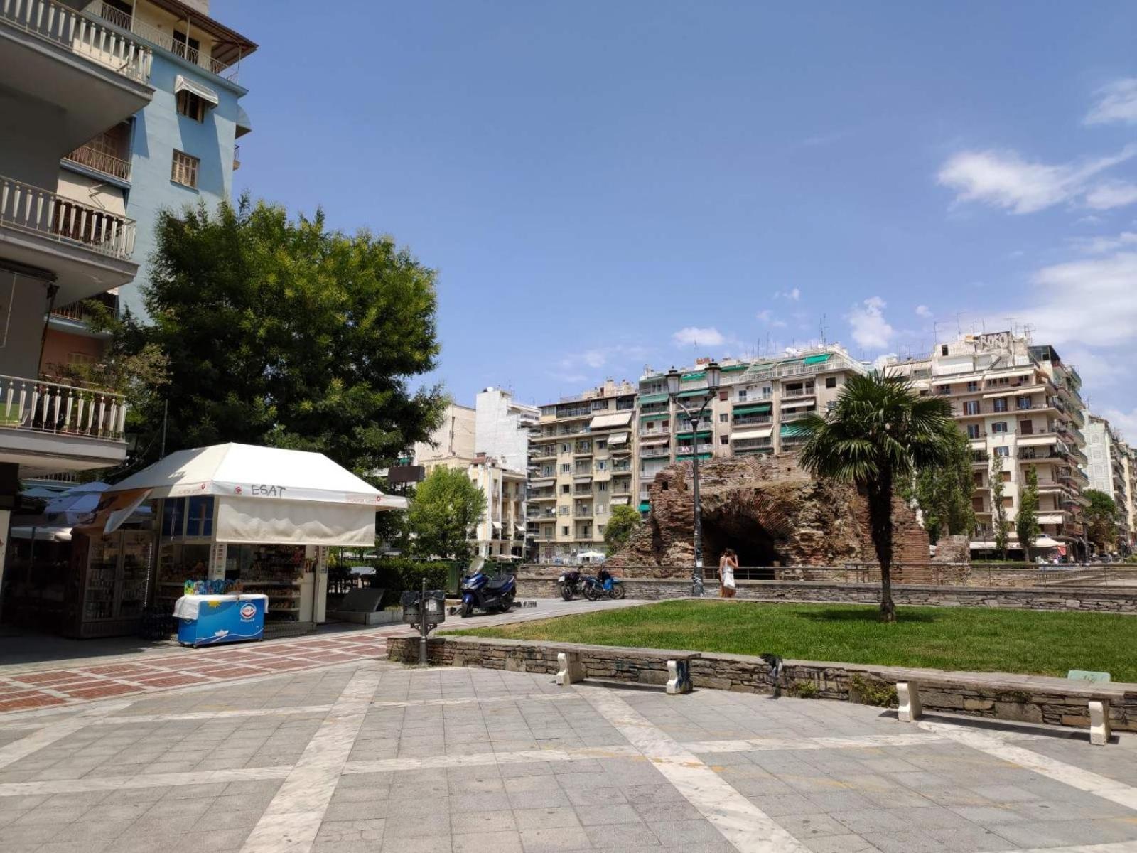 Cosy Open Large By Ruins Helexpo * Thessaloniki