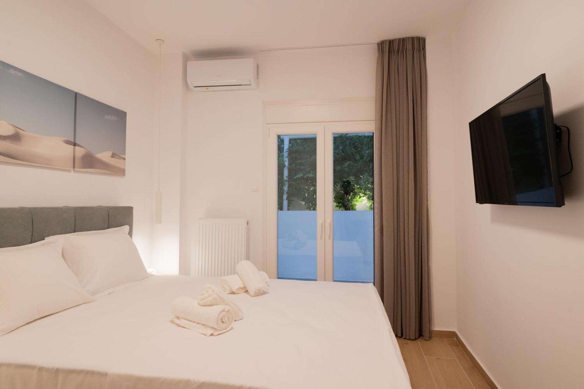 Honey Oak & Cream Patio By Nest Appartement Thessaloniki