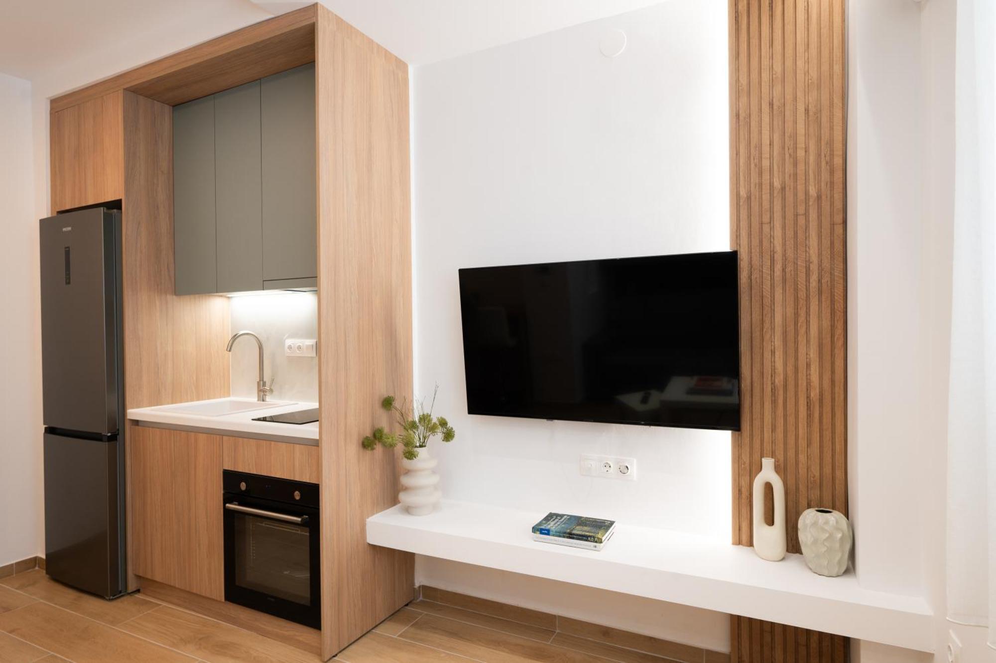 Honey Oak & Cream Patio By Nest Appartement Thessaloniki