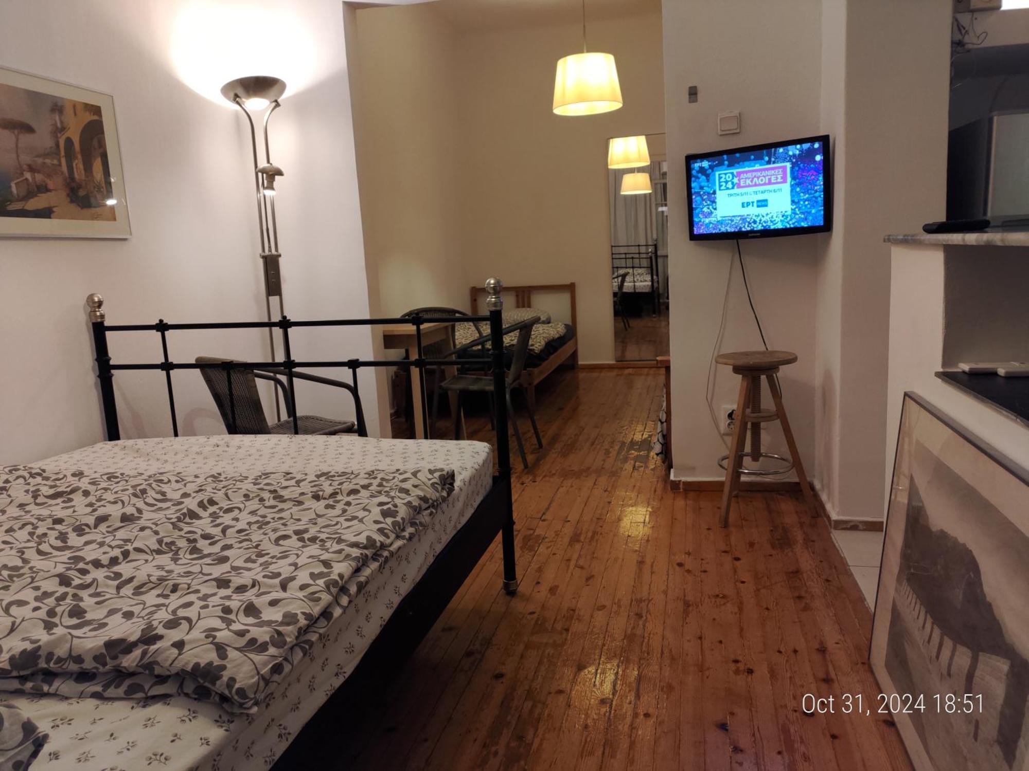 Cosy Open Large By Ruins Helexpo Thessaloniki