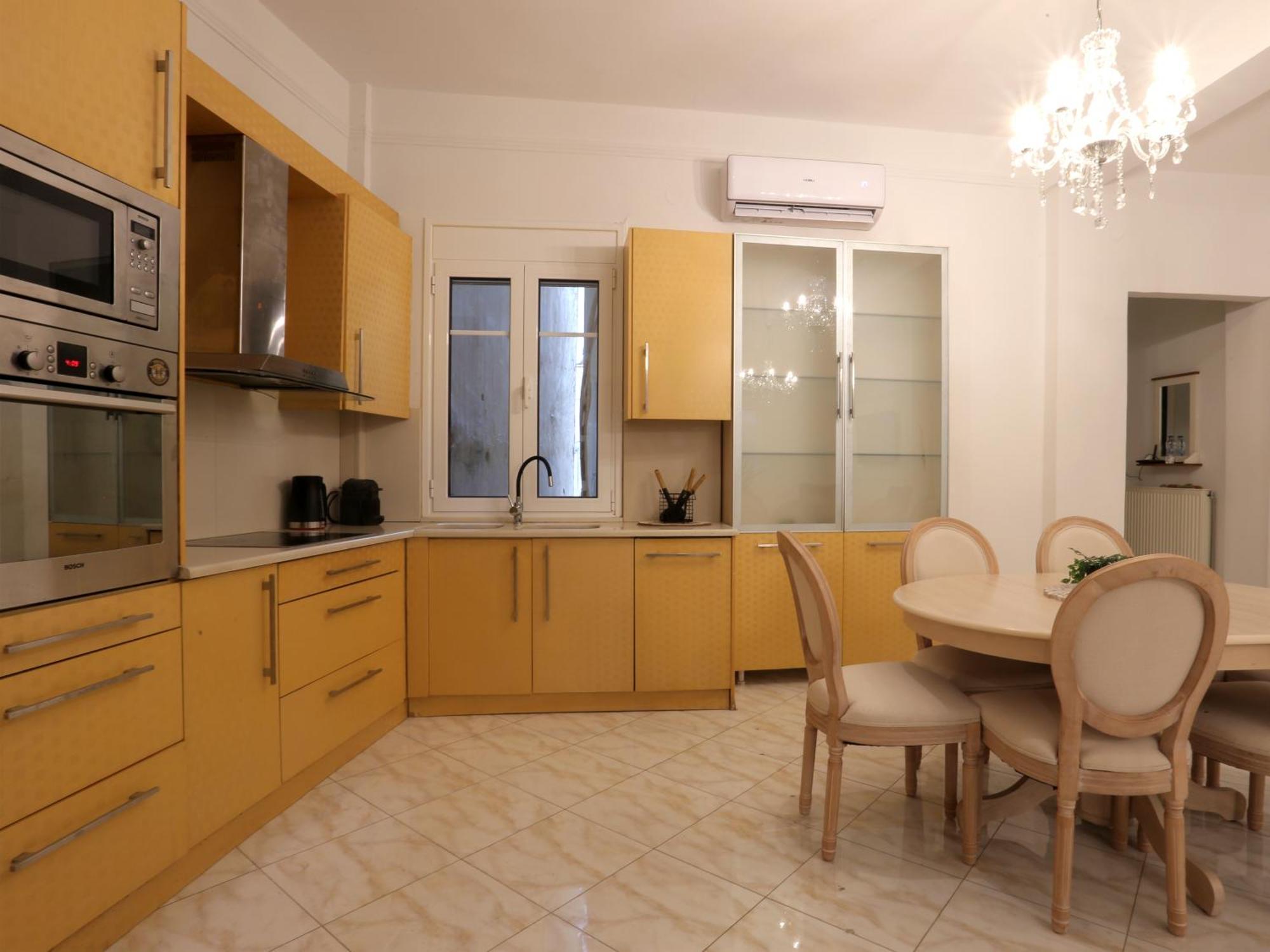 White Tower Family With Jacuzzi - Perfect Hospitality Apartment *