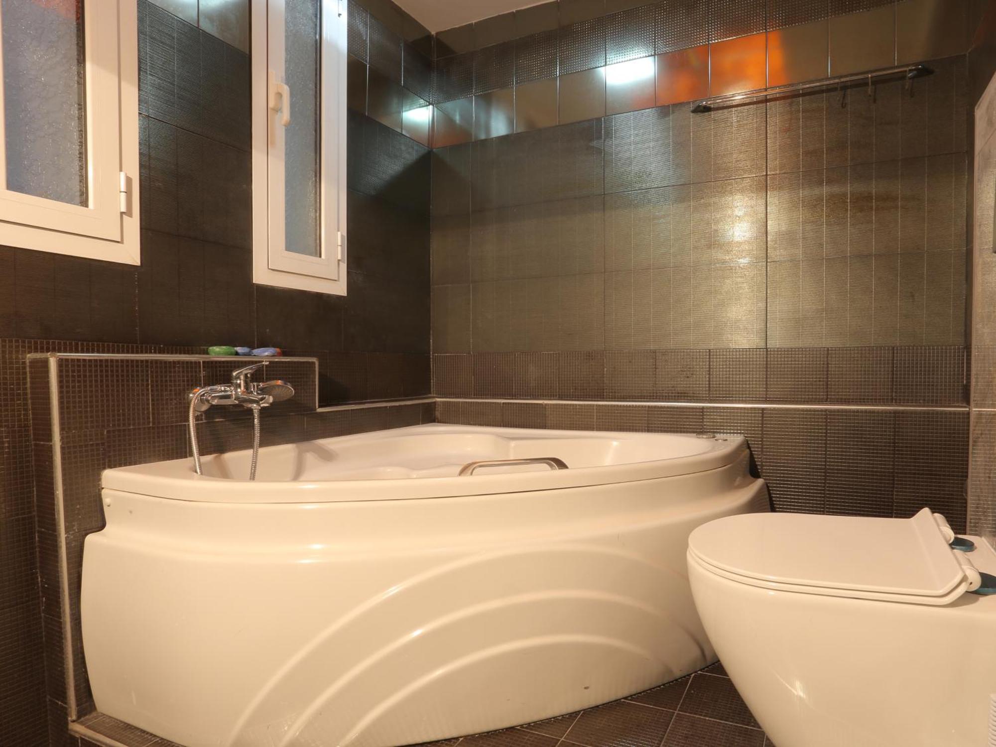 Apartment White Tower Family With Jacuzzi - Perfect Hospitality Thessaloniki