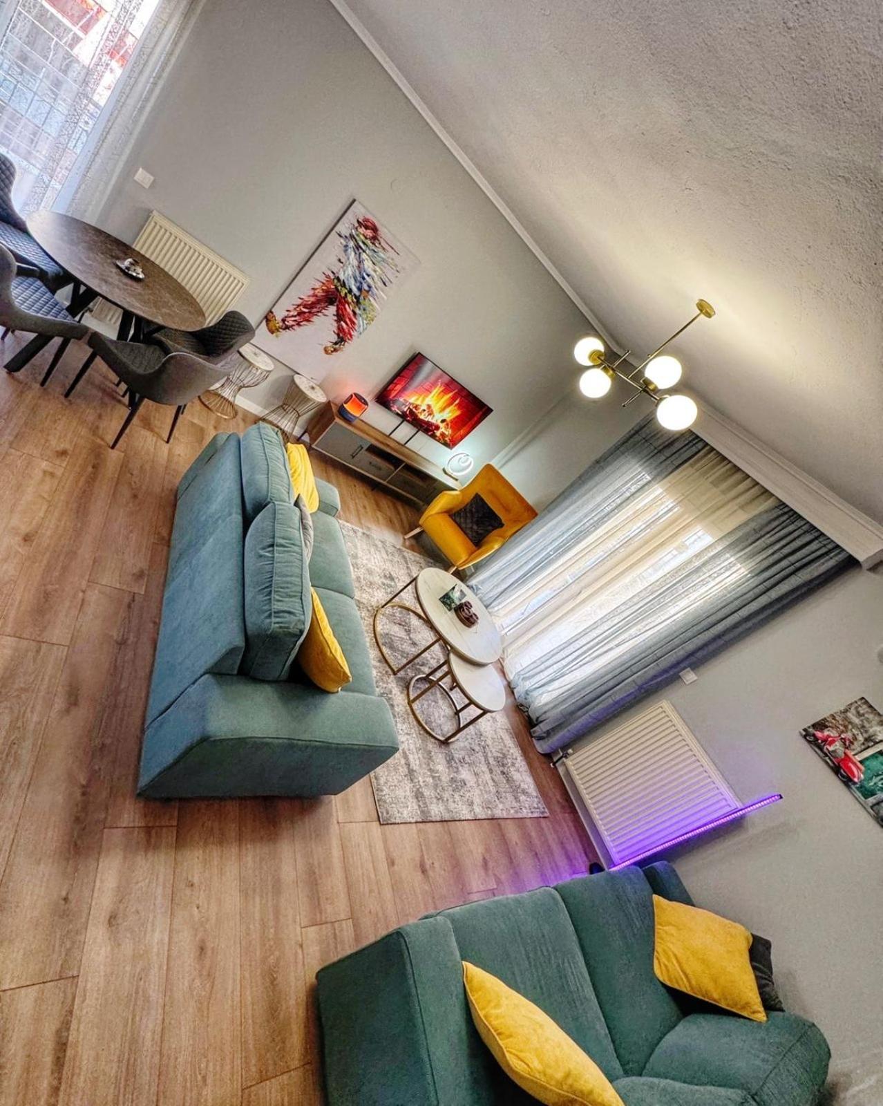 στο δεύτερο όροφο Apartment Thessaloniki