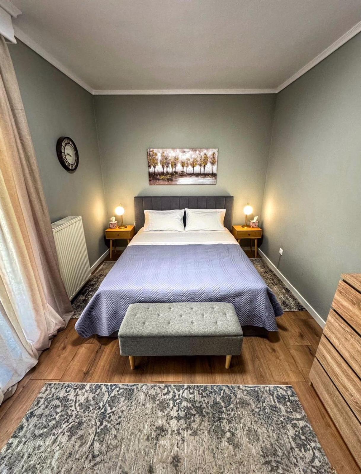 στο δεύτερο όροφο Apartment *