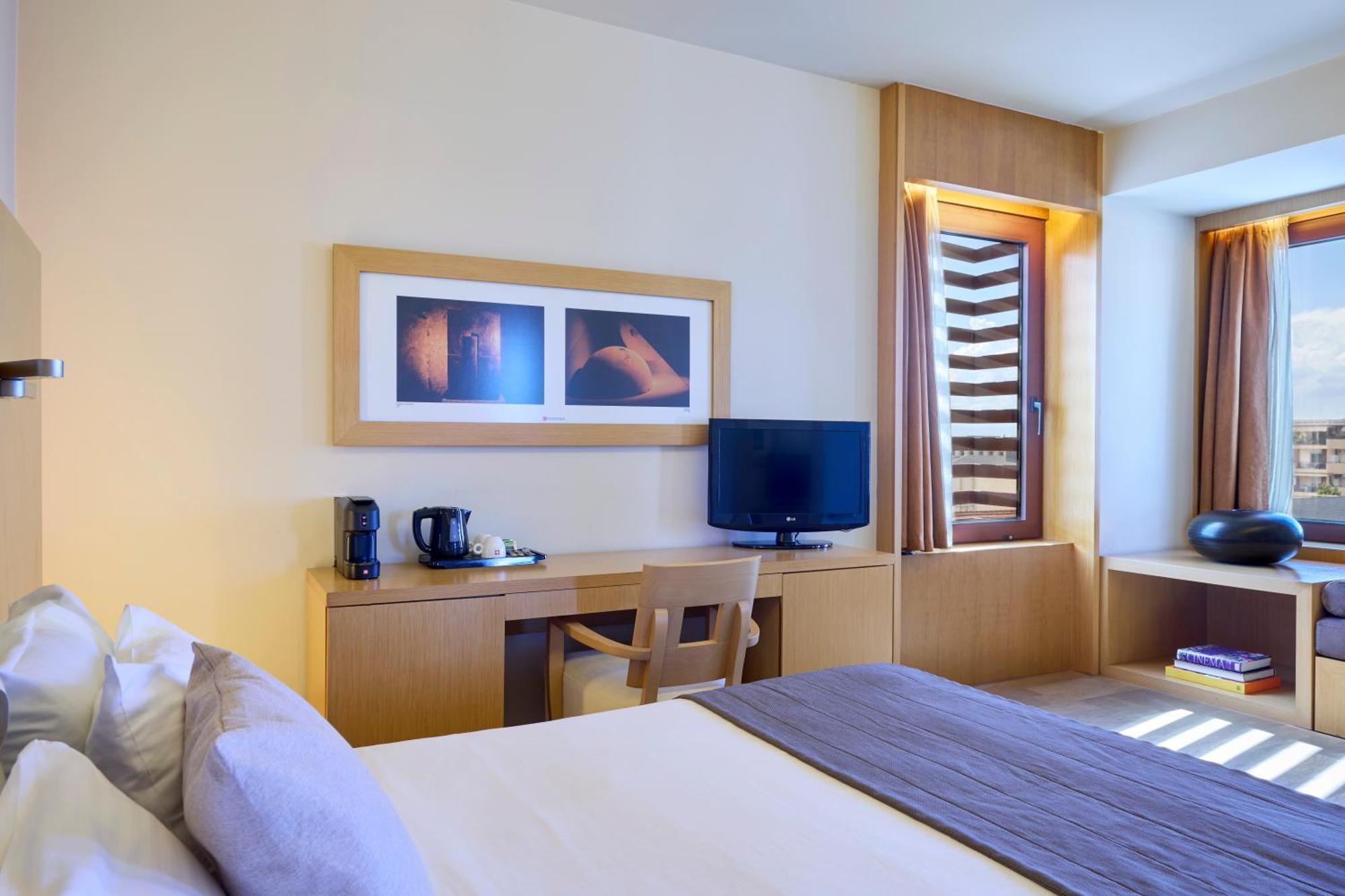 Lazart Hotel, Trademark Collection By Wyndham Hotel 5*