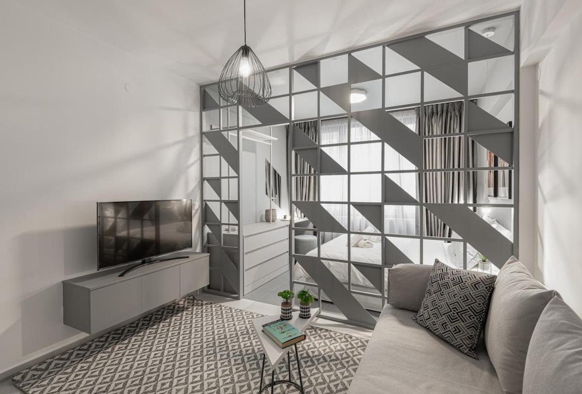 Apartment Innovative Trendy Ladadika *