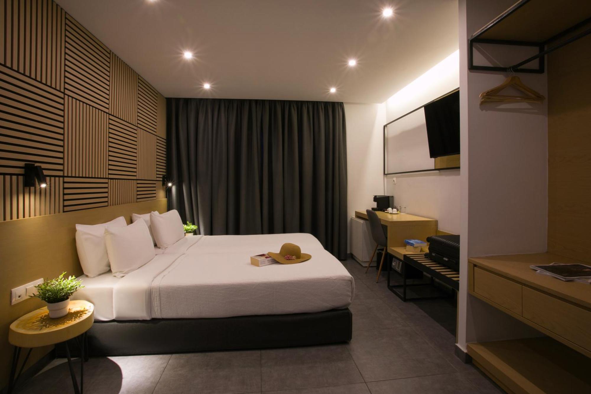 White Luxury Bed & Breakfast