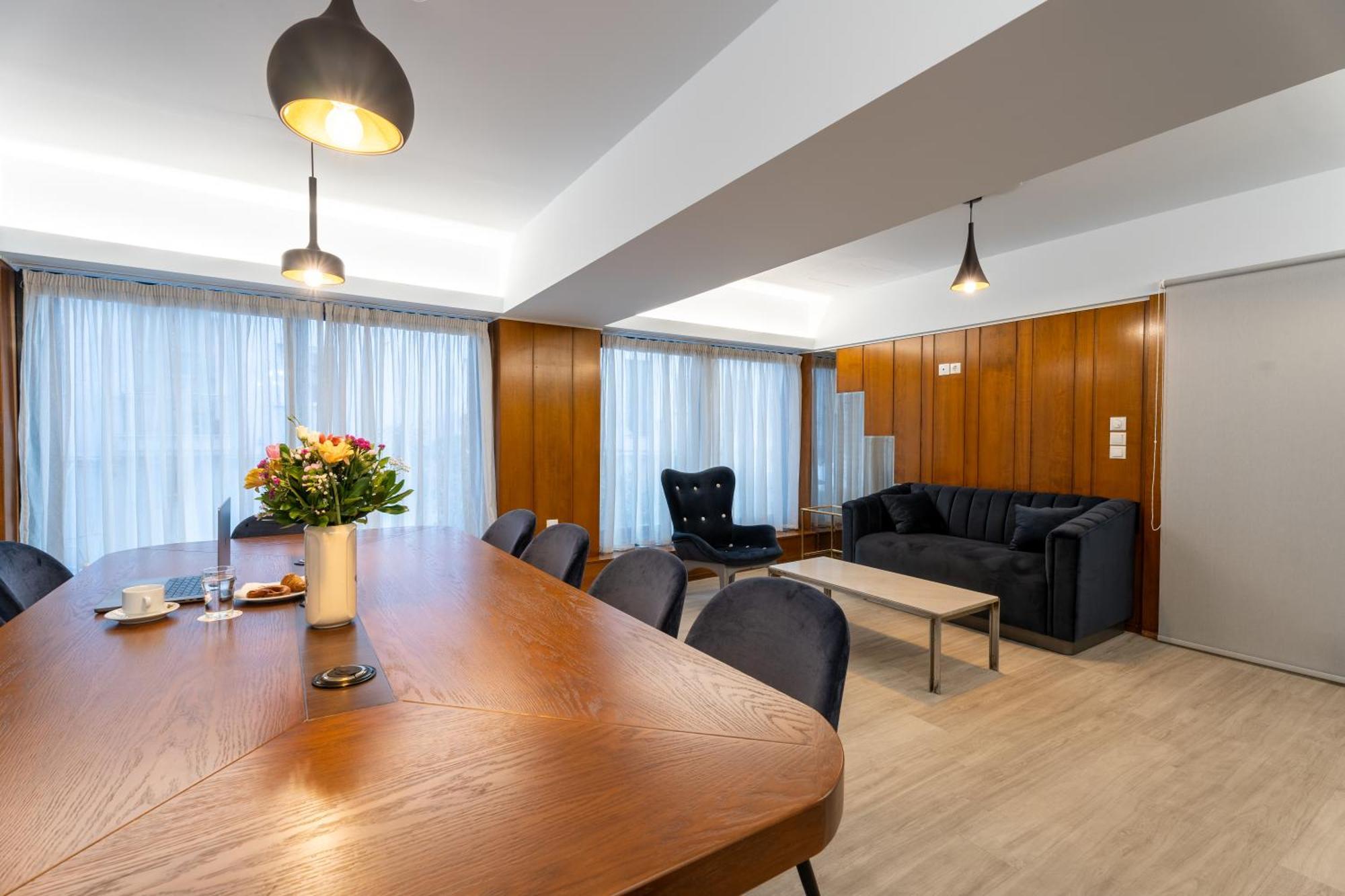 Queen Olga Hotel 3*