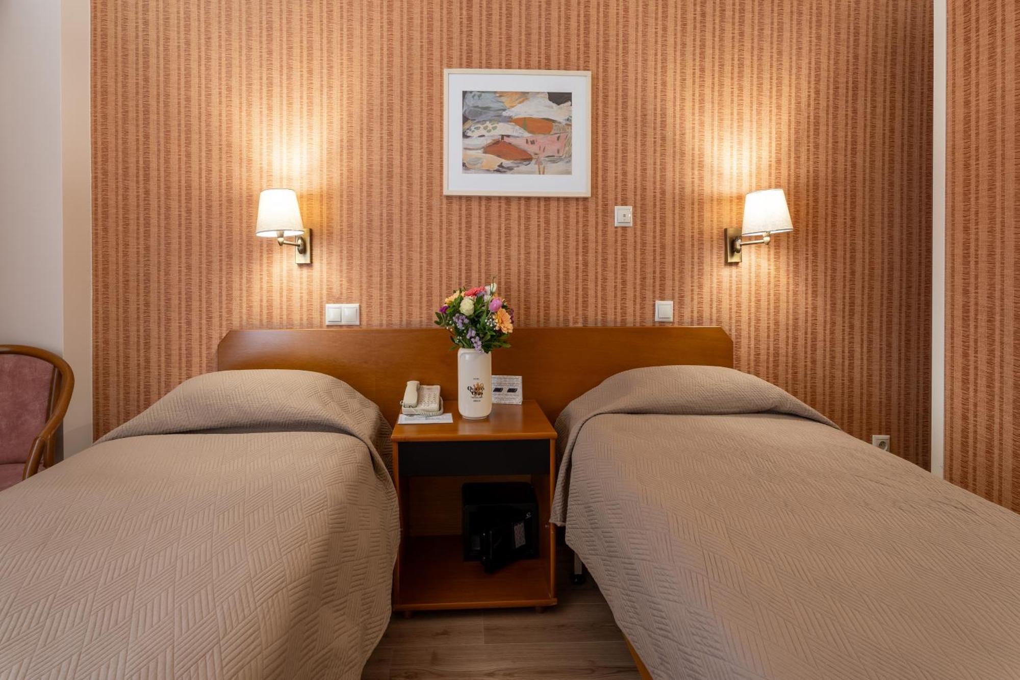 Hotel Queen Olga 3*