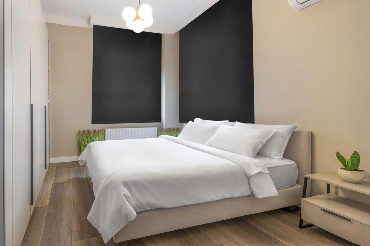 Iconic Salonica Seafront Apartment