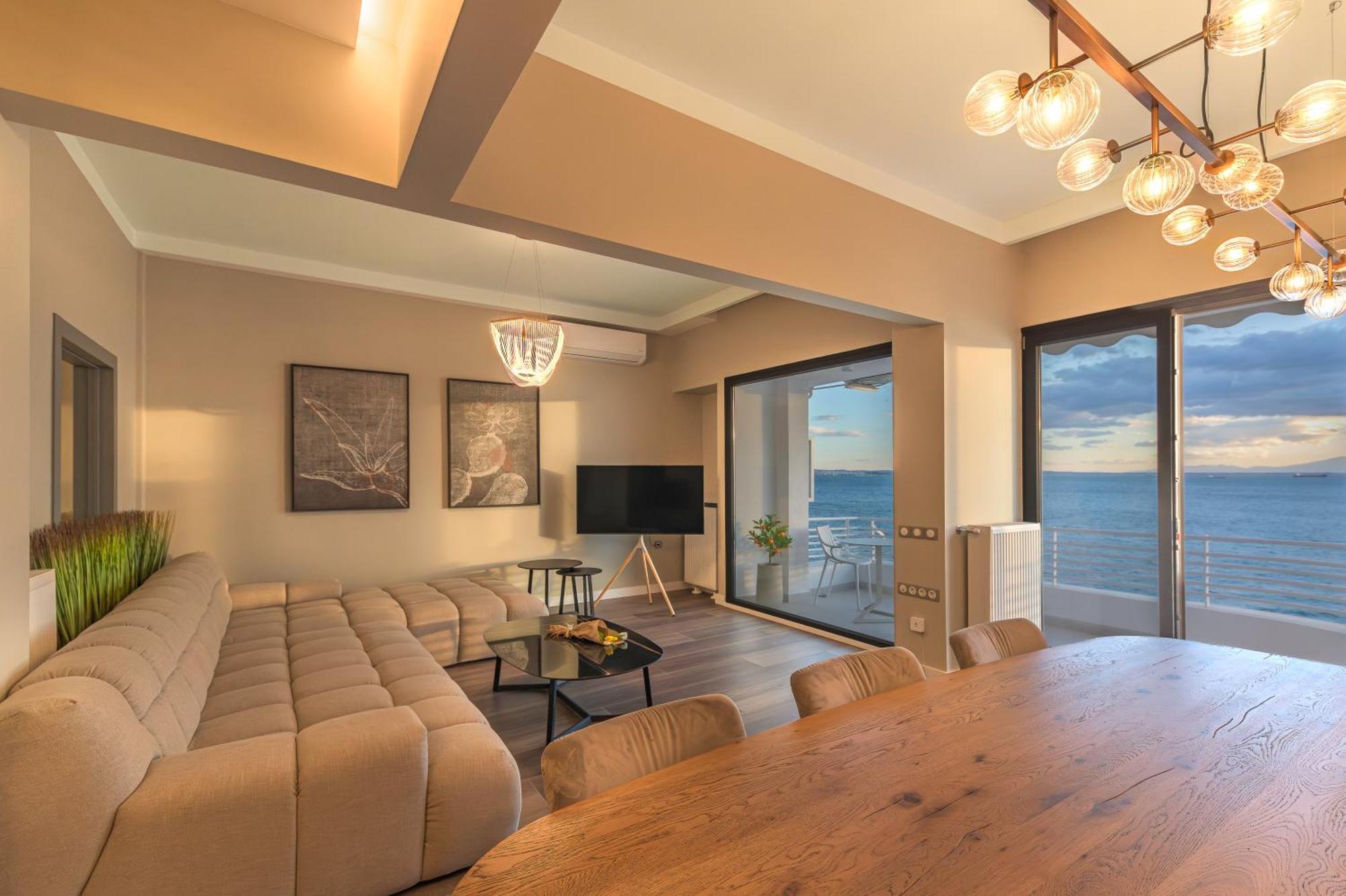 Apartment Iconic Salonica Seafront *
