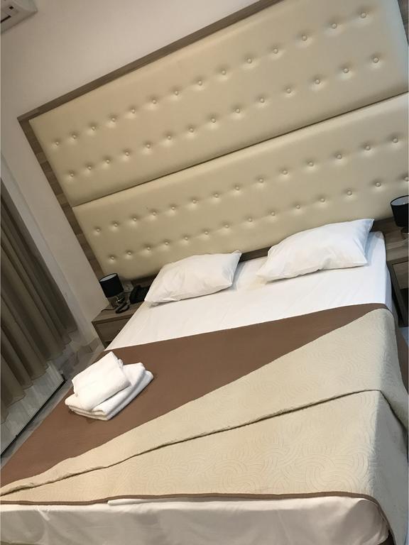 Rex Hotel