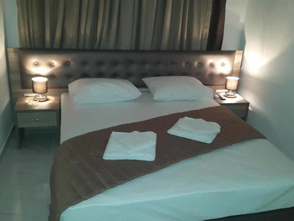 Rex Hotel