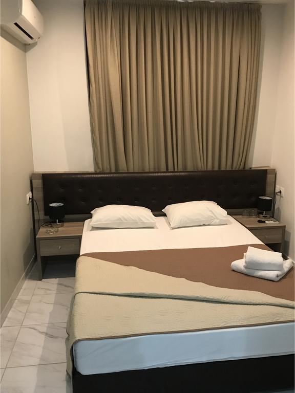 Rex Hotel