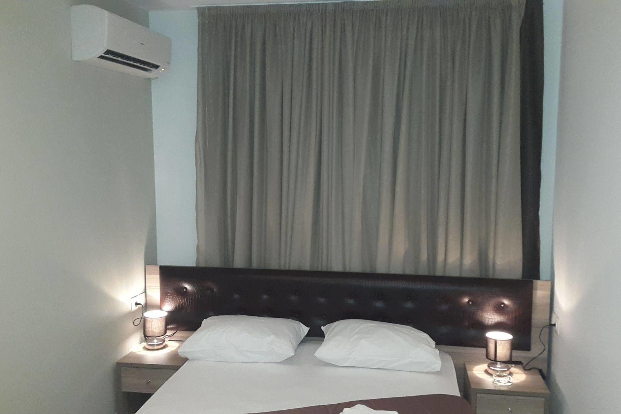 Rex Hotel