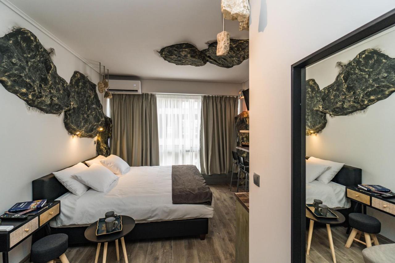 Graffitisuites#stone Apartment *