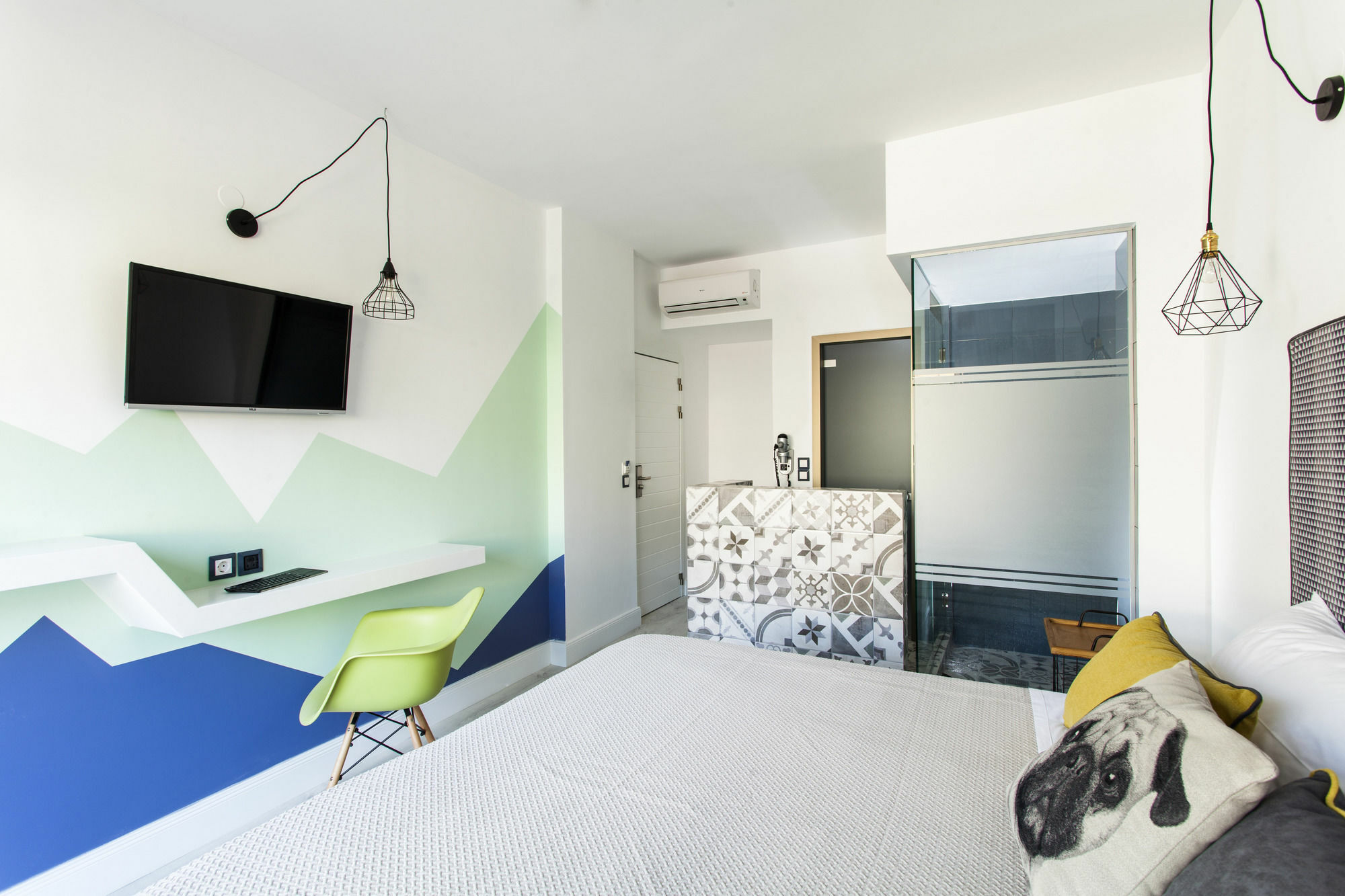 Blue Bottle Boutique Hotel