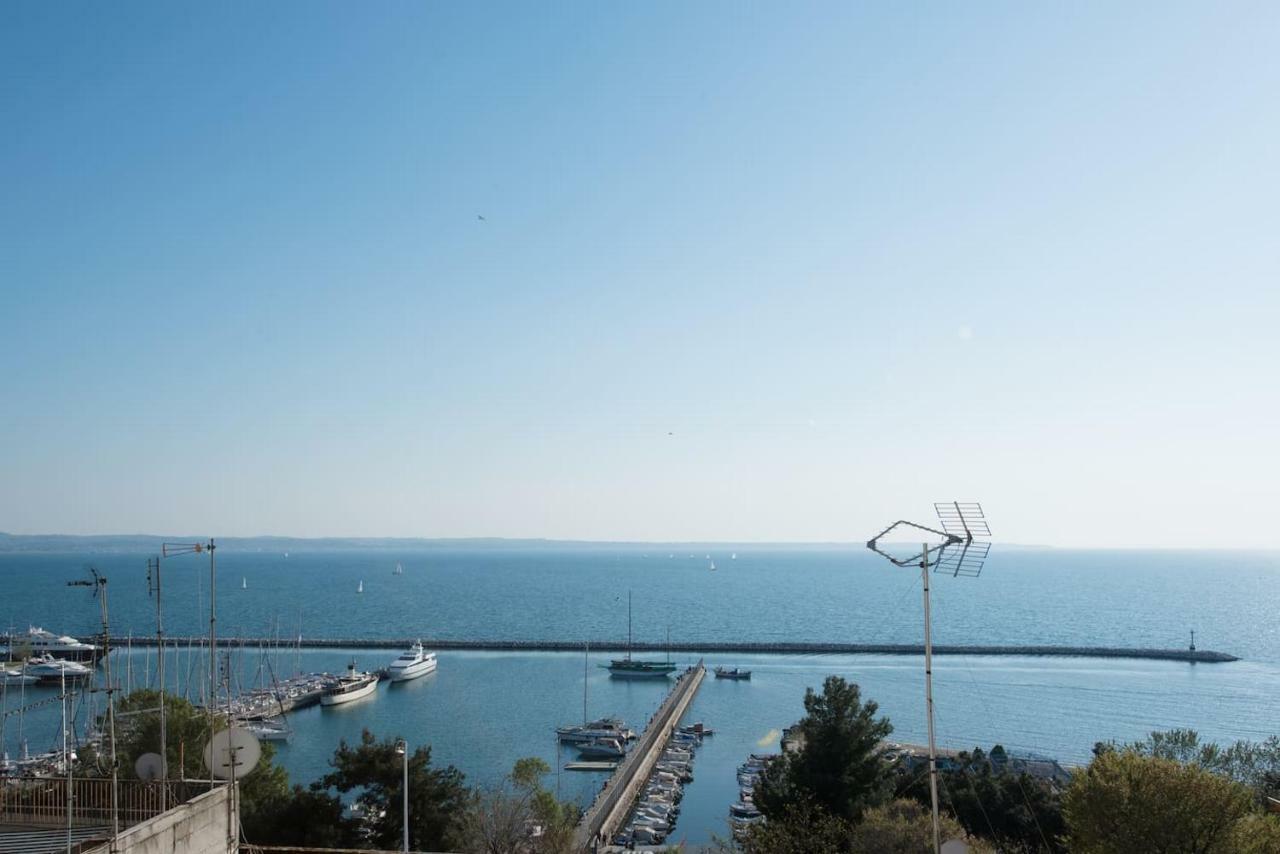 With Marina View Apartment *