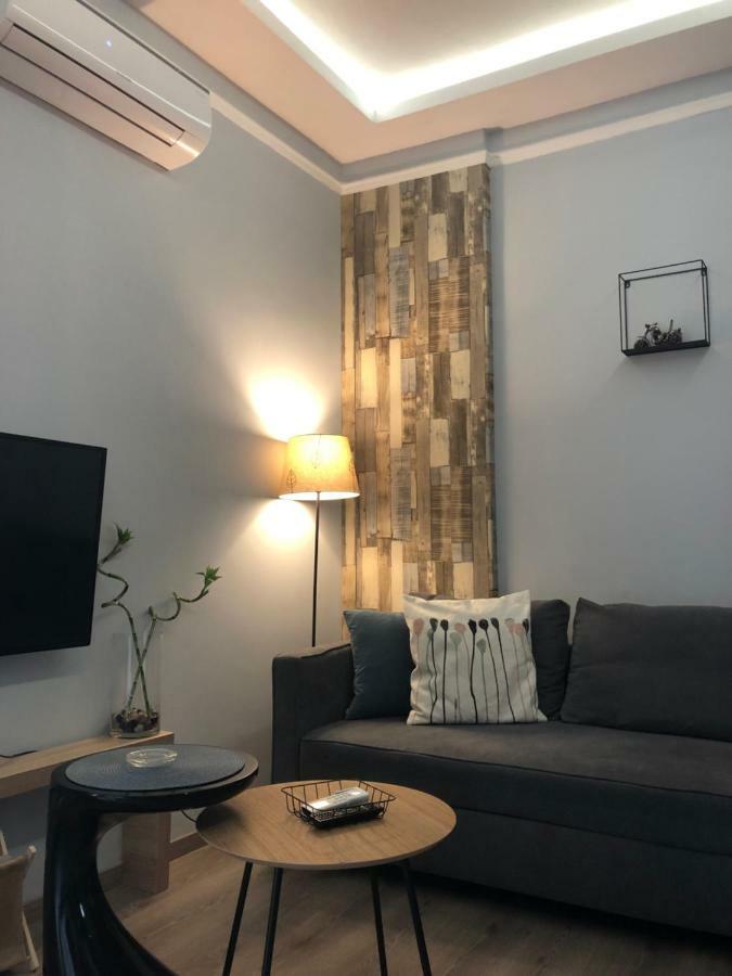 Sonias Central Jacuzzi Apartment,100mbps Apartamento Tessalónica